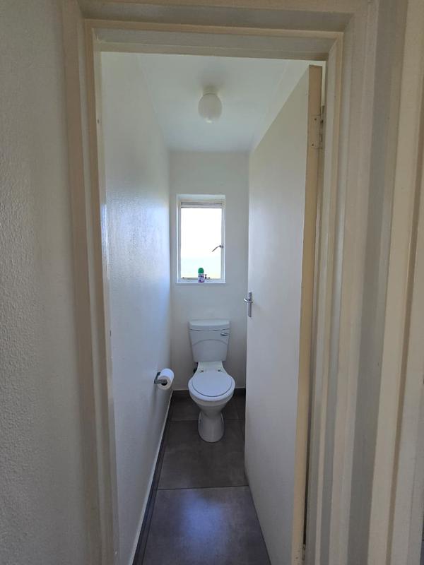 To Let 2 Bedroom Property for Rent in Thornton Western Cape